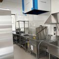 幼稚園の給食室リフォーム、いよいよ機材が搬入されました【リフォーム記録④】